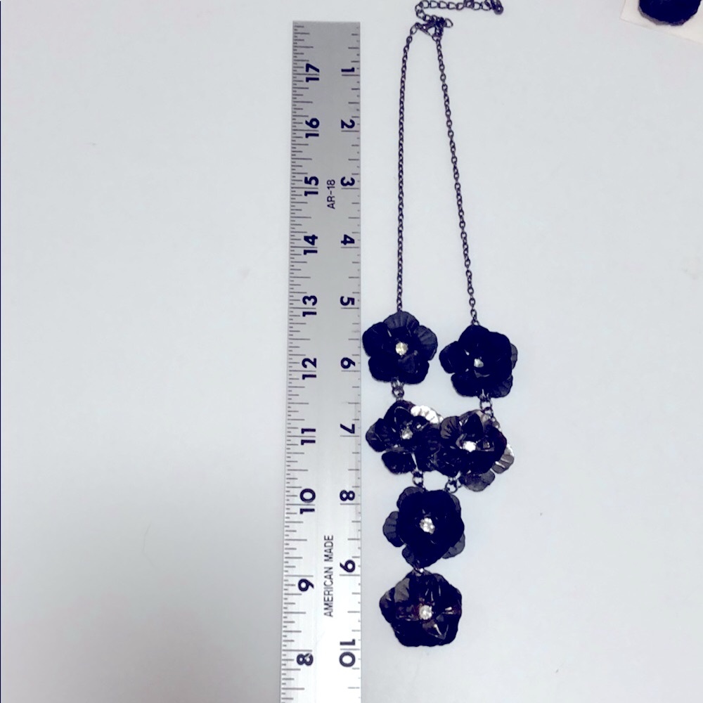 Matching black floral necklace and earrings - Picture 3 of 11